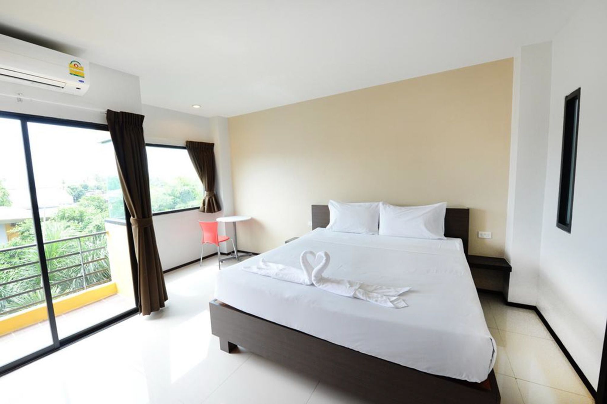 Ban Nong Pla Lai Paradise Resort מראה חיצוני תמונה